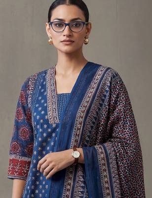 floral printed a-line cotton kurta & trousers sets 5