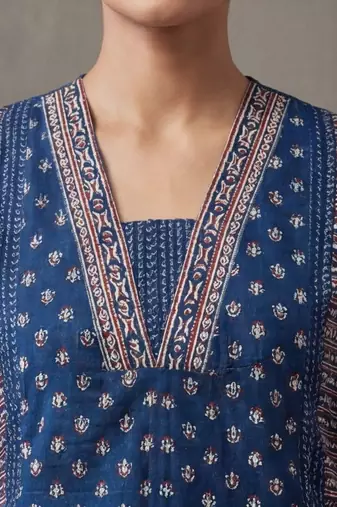 floral printed a-line cotton kurta & trousers sets