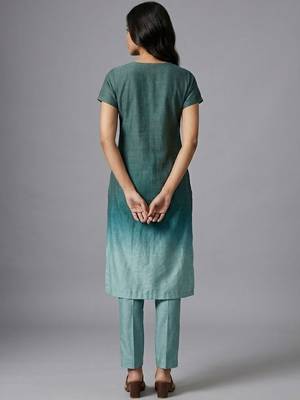 formal women ombre dyed pleated thread work kurta with trousers 3