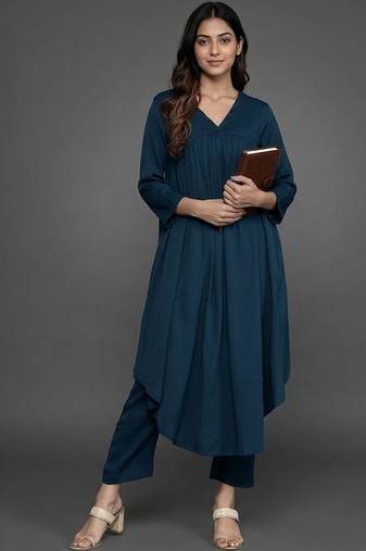 everyday classic women tiered silk crepe kurta with trousers