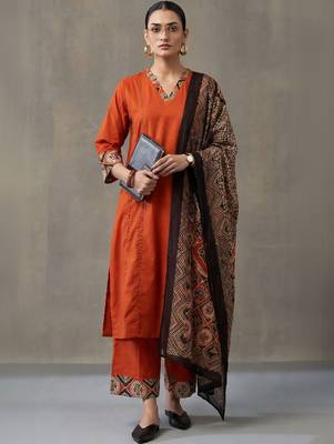 floral printed a-line cotton kurta & trousers sets 1