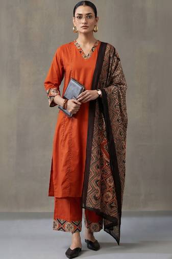 floral printed a-line cotton kurta & trousers sets