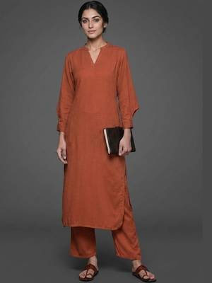 formal women regular silk crepe kurta with trousers 1