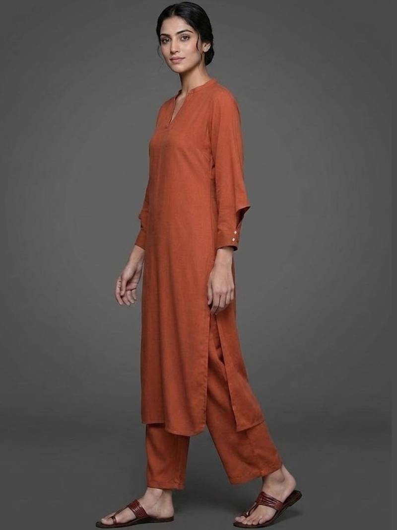 formal women regular silk crepe kurta with trousers