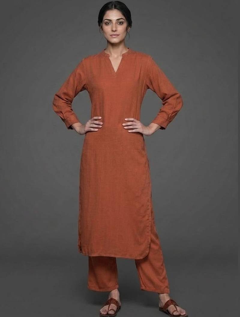 formal women regular silk crepe kurta with trousers