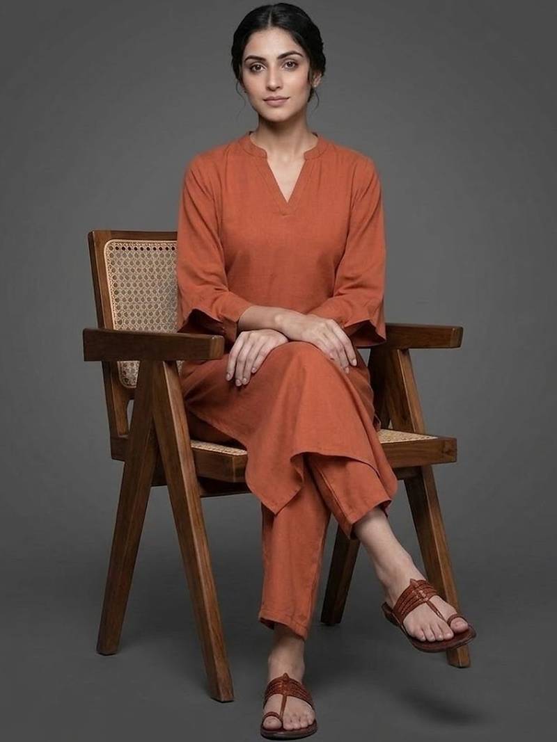 formal women regular silk crepe kurta with trousers
