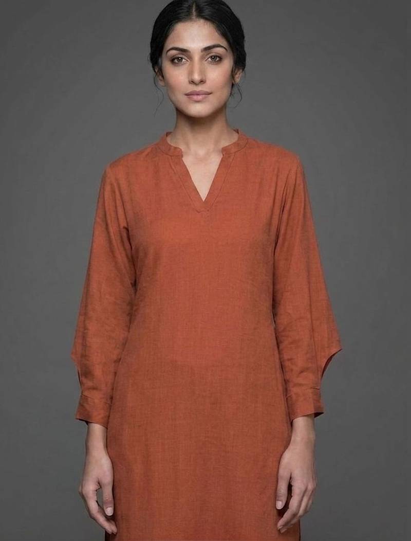 formal women regular silk crepe kurta with trousers