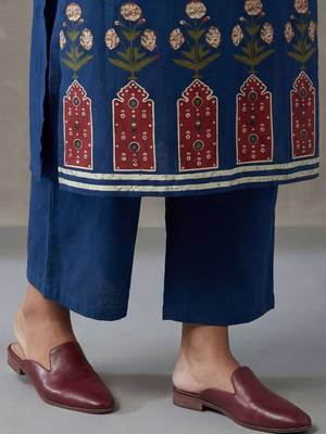 floral embroidered straight cotton kurta & trousers sets 4