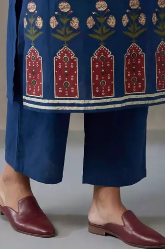 floral embroidered straight cotton kurta & trousers sets