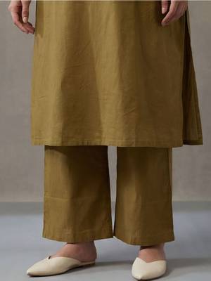 floral embroidered a-line cotton kurta & trousers sets 4