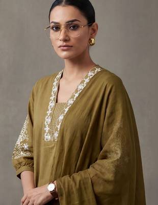 floral embroidered a-line cotton kurta & trousers sets 5
