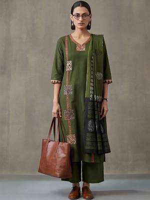 floral printed straight cotton kurta & trousers sets 1