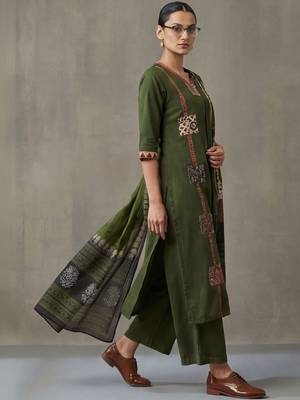 floral printed straight cotton kurta & trousers sets 3