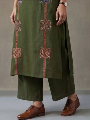 floral printed straight cotton kurta & trousers sets 4