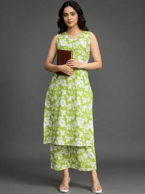 smart women floral printed regular kurta with palazzos 1