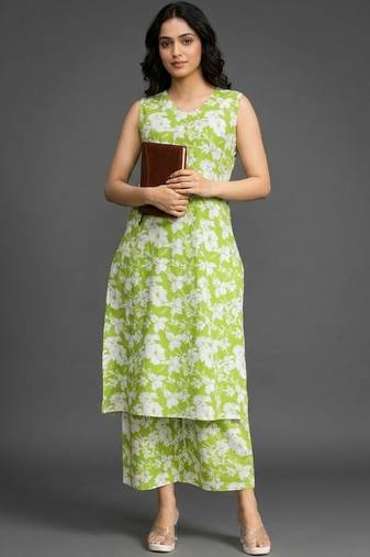 smart women floral printed regular kurta with palazzos