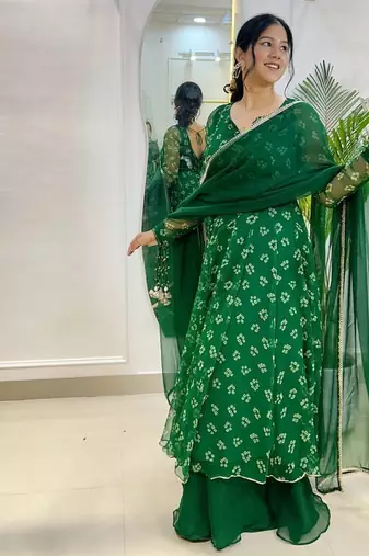 Emerald bandhej suit with umbrella flare plazzo