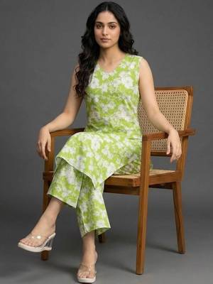 smart women floral printed regular kurta with palazzos 5