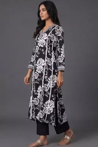 formal women floral printed panelled cotton kurta with trousers