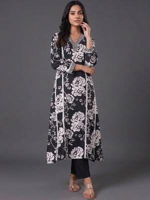formal women floral printed panelled cotton kurta with trousers 4