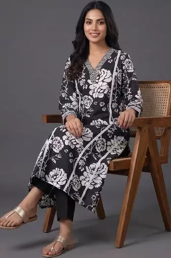 formal women floral printed panelled cotton kurta with trousers