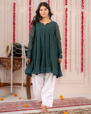 Emerald green crinkled peplum kurta set 1