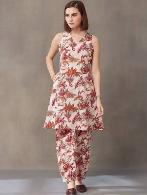 smart women ethnic motifs printed regular cotton kurta with harem pants 3