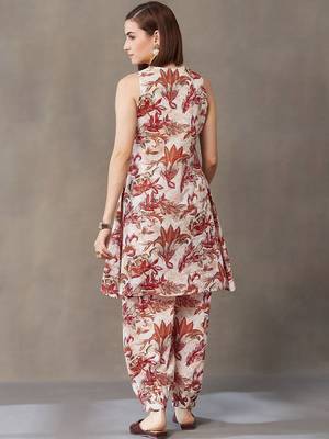 smart women ethnic motifs printed regular cotton kurta with harem pants 6