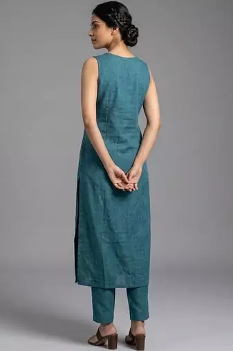 contemporary formal women regular kurta with trousers