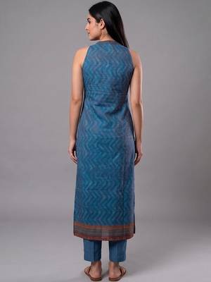 contemporary formal women ethnic motifs printed regular chanderi silk kurta with trousers 3