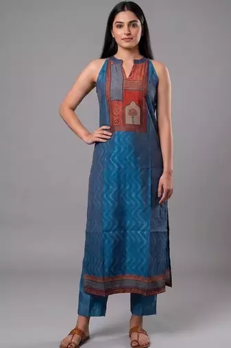 contemporary formal women ethnic motifs printed regular chanderi silk kurta with trousers