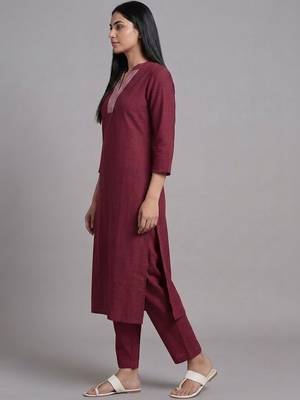 structured workwear women regular kurta with trousers 2