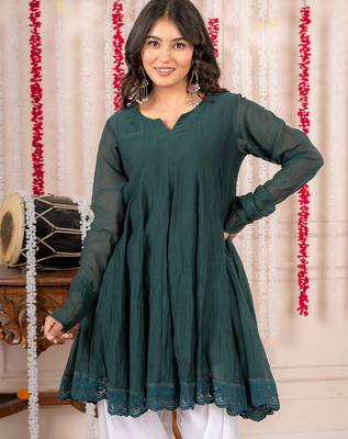 Emerald green crinkled peplum kurta set 4