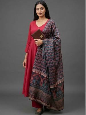 smart women ethnic motifs regular sequinned kurta with trousers & with dupatta 1