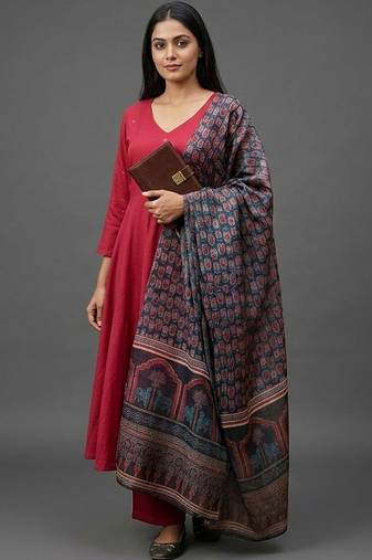 smart women ethnic motifs regular sequinned kurta with trousers & with dupatta
