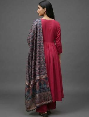 smart women ethnic motifs regular sequinned kurta with trousers & with dupatta 3