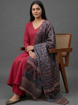 smart women ethnic motifs regular sequinned kurta with trousers & with dupatta 5