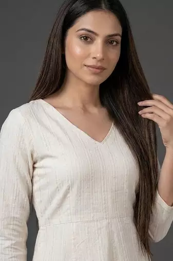 formal women regular kurta with trousers