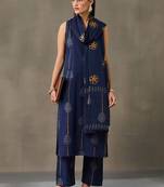 office-wear women ethnic motifs printed regular cotton kurta with trousers & with dupatta