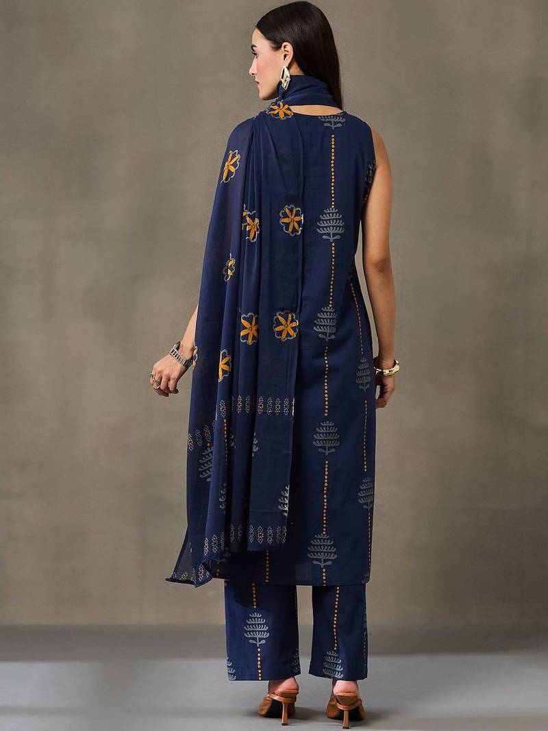 office-wear women ethnic motifs printed regular cotton kurta with trousers & with dupatta