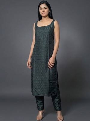 formal women regular kurta with trousers 4