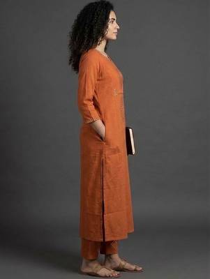 everyday classic women ethnic motifs embroidered regular beads and stones kurta with trousers 2