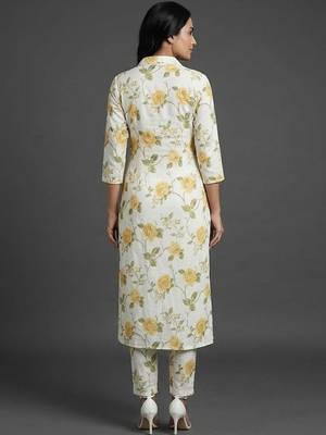 smart women floral printed regular kurta with trousers 3