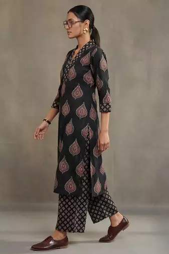 tailored women ethnic motifs printed regular cotton kurta with palazzos