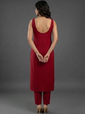 structured workwear women regular kurta with trousers 3