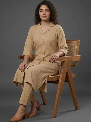 formal women regular silk crepe kurta with trousers 5