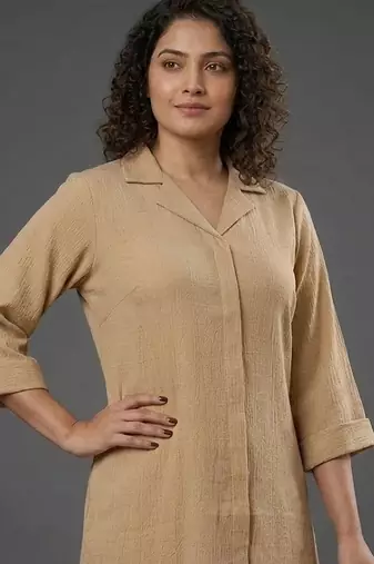 formal women regular silk crepe kurta with trousers