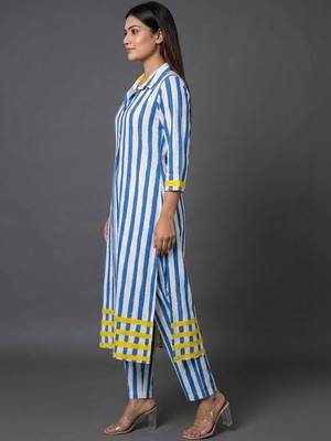 office-wear women printed regular kurta with trousers 2