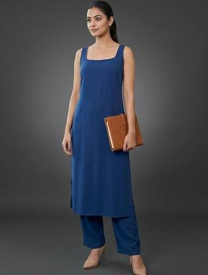 smart women regular kurta with trousers 1