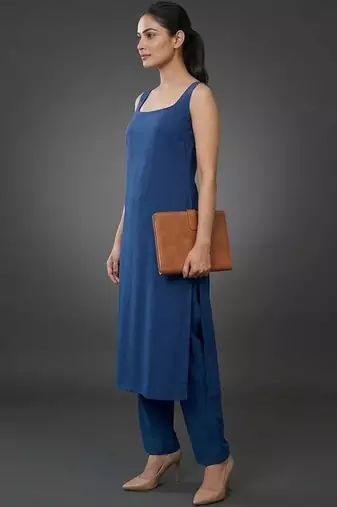 smart women regular kurta with trousers
